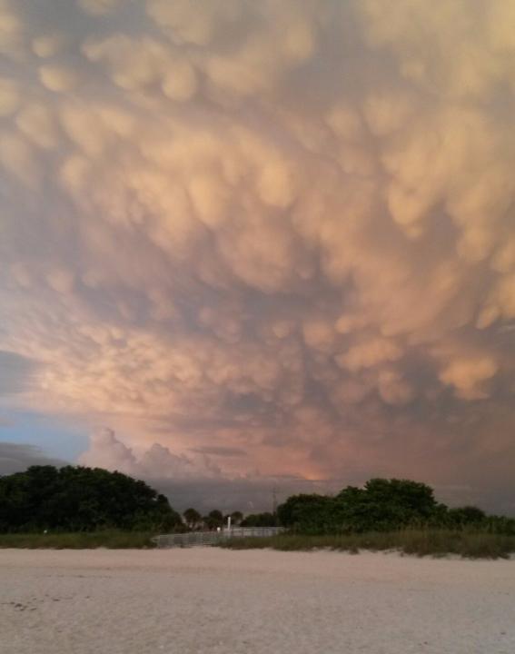 Wolkenformation am Caspersen Beach, Venice Beach, Florida