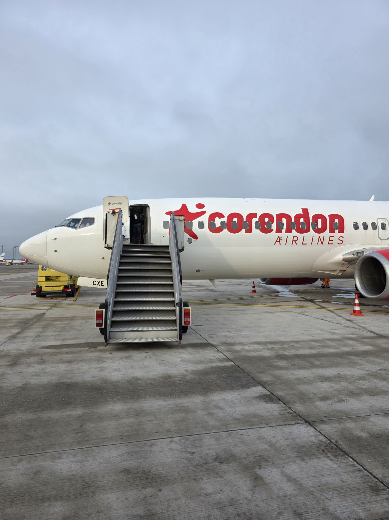 Corendon Airlines 737-800