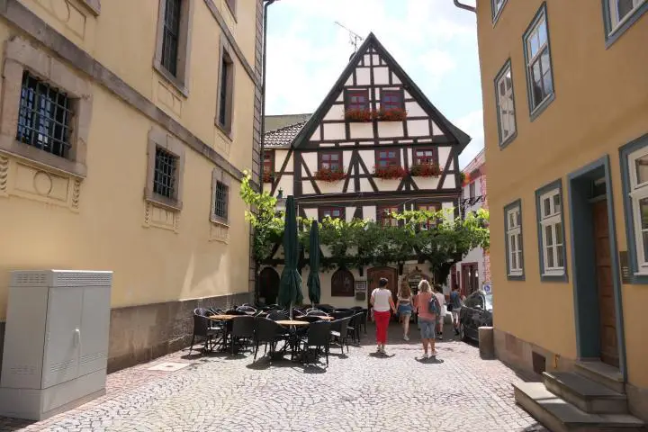 Blick auf das älteste Fachwerkhaus in Fulda