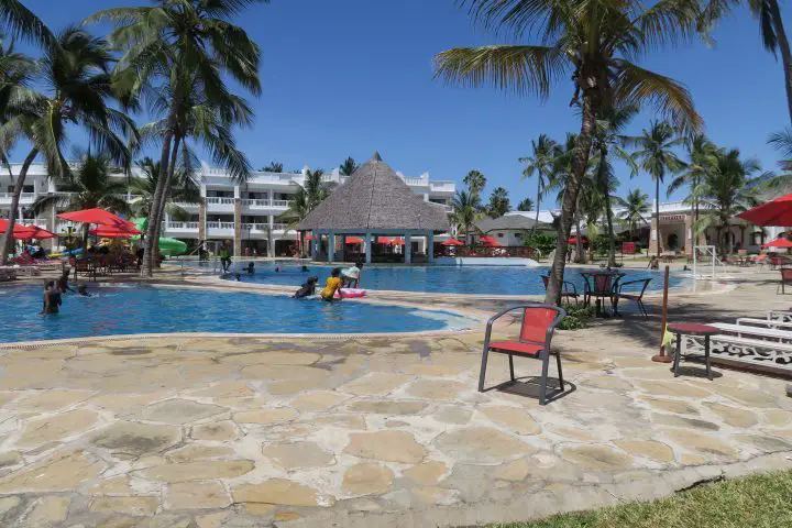 Paradise Hotel, Kenia