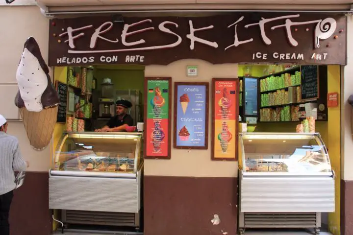 Leckeres Eis in der Altstadt von Málaga