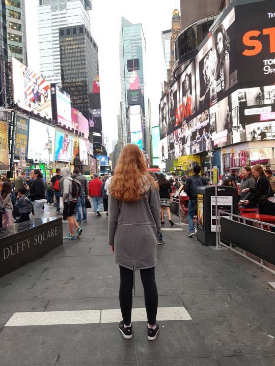 Mädchen am Times Square