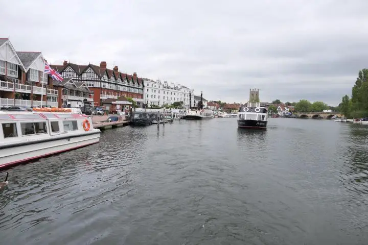 Henley-on-Thames vom Wasser aus betrachtet