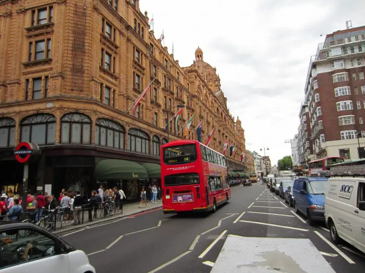 Außenansicht von Harrod's in London