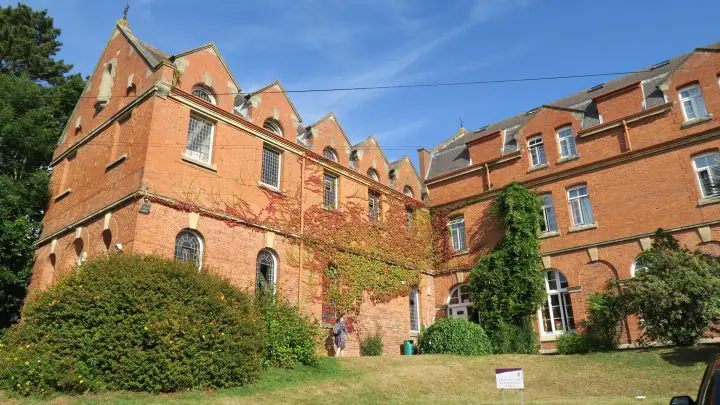 Trinitiy College Teignmouth, Offaehrte Sprachreisen