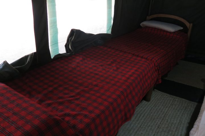 Zelt im Epiya Chapeyu Camp, Kenia mit Kindern