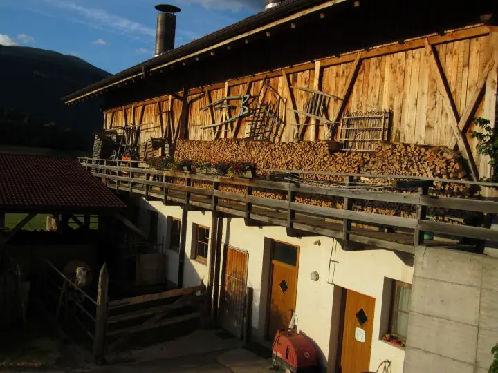 Ferien auf dem Bauernhof in Südtirol - Blick auf den Kuhstall