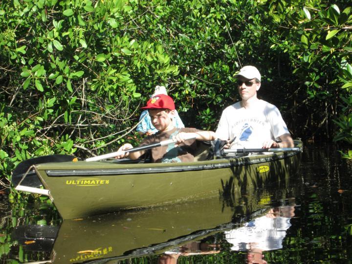 Everglades Area Tours, mit dem Kajak durch die Mangroventunnel