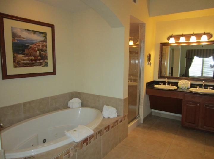 Badezimmer, Lake Buena Vista Resort Village & Spa, Orlando, Florida