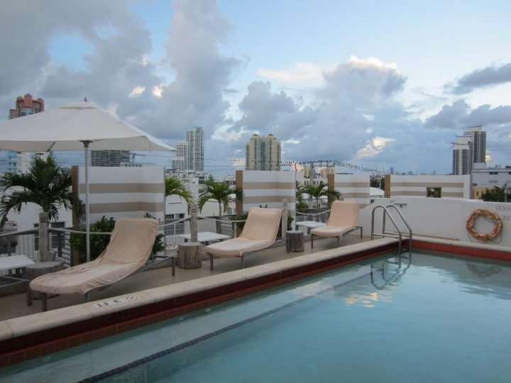 Pool im Sense Beach House in Miami Beach Florida