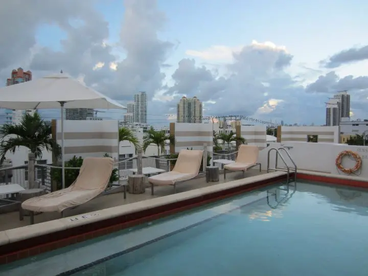 Pool im Sense Beach House in Miami Beach Florida