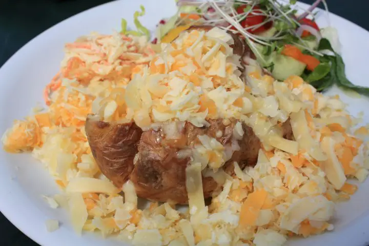 Jacket Potatoe mit Käse