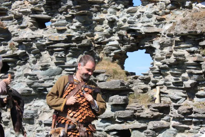 Theateraufführung in Tintagel Castle