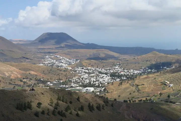 Blick auf Haría, Mirador de Haría, Lanzarote mit Kindern