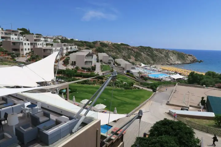 Hoteltipp Kreta: _Blick aus dem Zimmer im Hotel Sentido Mikri Poli Atlantica, Kreta mit Kindern