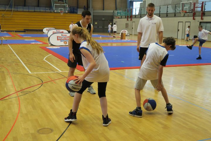 kinder+Sport Basketball Academy Testtag Ludwigsburg MHP Riesen