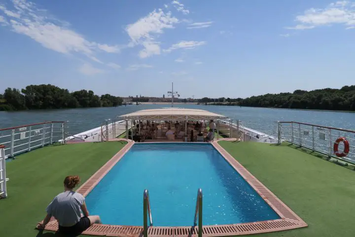 Pool auf der Arosa Luna