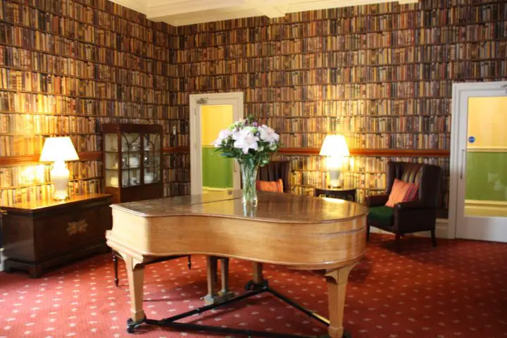 Lobby von The Headland Hotel, Newquay, Cornwall, Fistral Beach, Cornwall mit Kindern