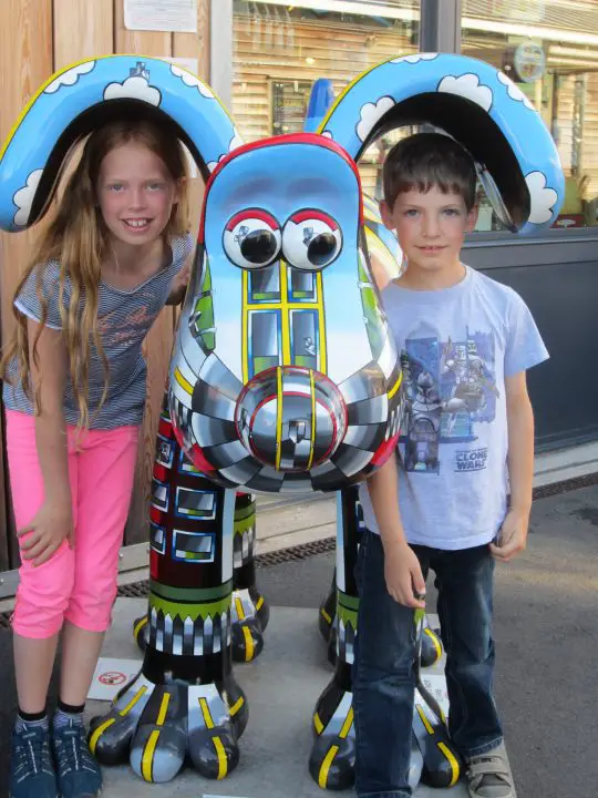 Bristol Gromit Figuren von Künstlern gestaltet