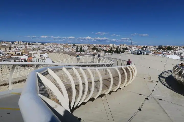 Weg über das Metropol Parasol Sevilla