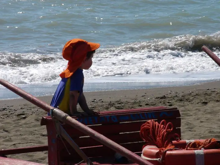 Kind am Strand, Sonnenschutz