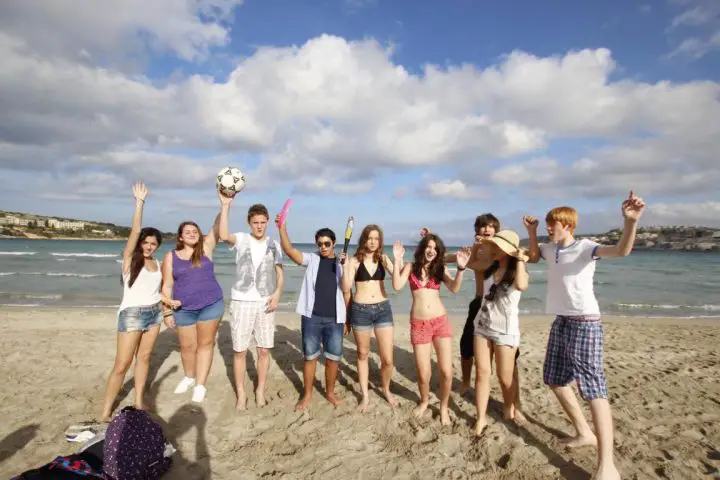 Strandaktivitäten für Schüler auf Malta