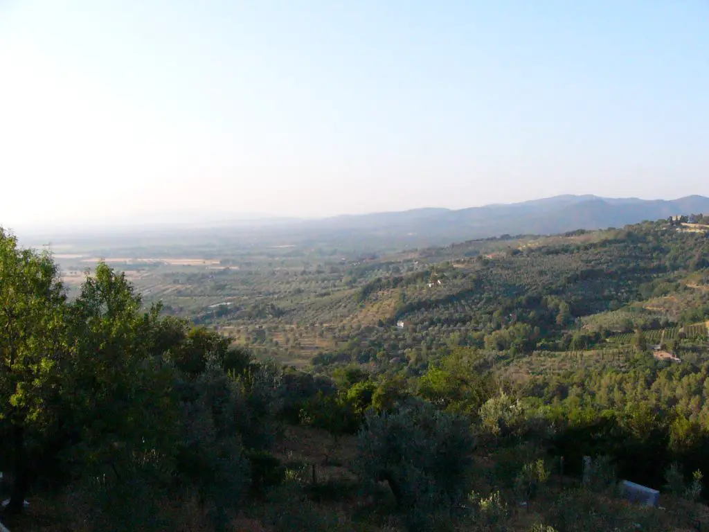 Blick von Castagneto-Carducci auf das Küstenhinterland