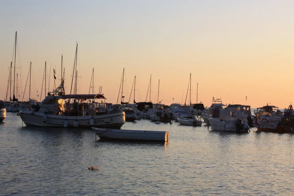 Abendstimmung am Hafen von Vada